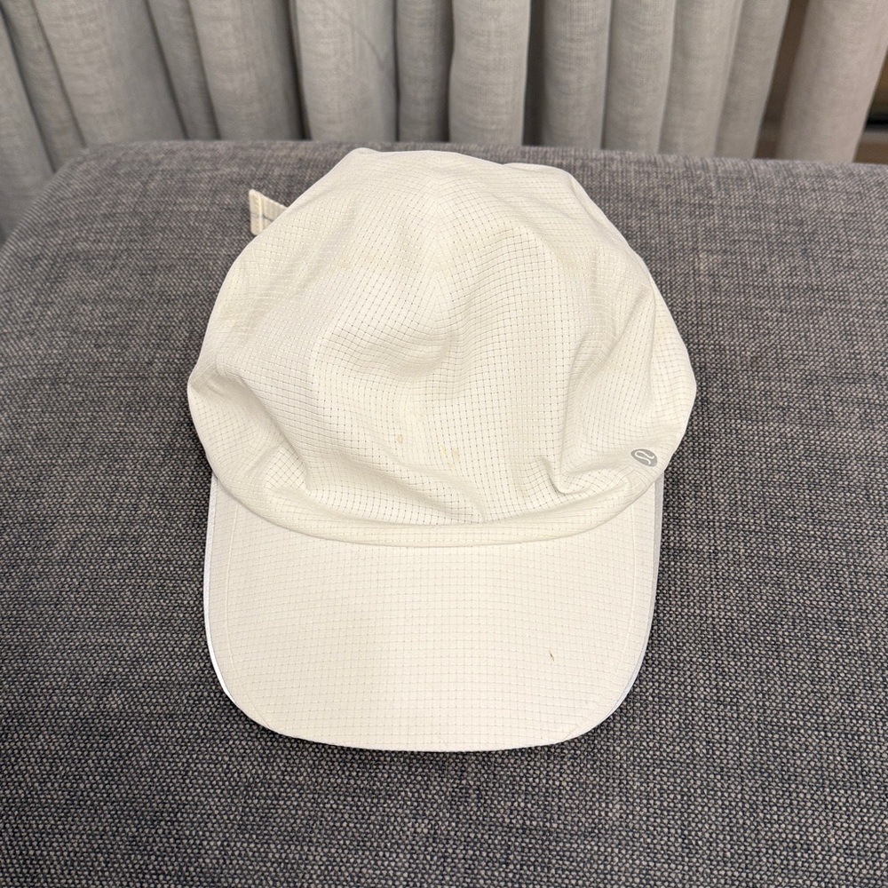Lululemon Fast and Free Running Hat - Picture 5 of 7